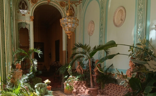 Visite de l'hôtel de la Païva